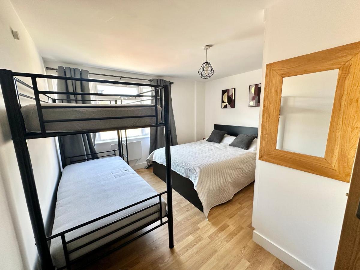 Апартаменты 2 Bedroom Flat 1 Stop From Bridge Лондон