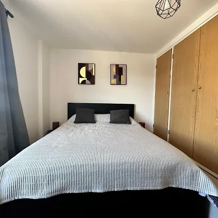2 Bedroom Flat 1 Stop From London Bridge Exterior photo