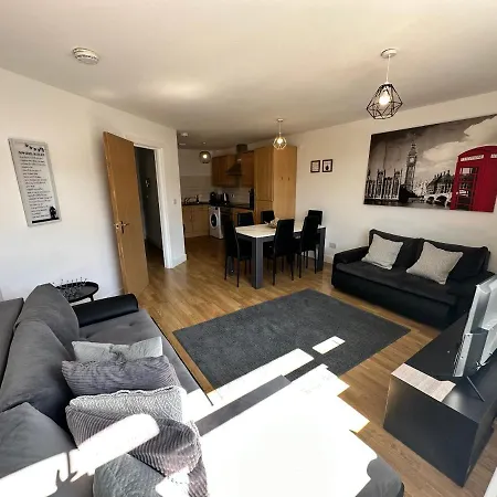 2 Bedroom Flat 1 Stop From London Bridge Exterior photo