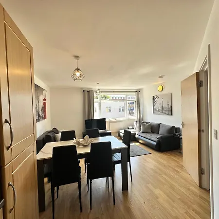 2 Bedroom Flat 1 Stop From London Bridge Exterior photo