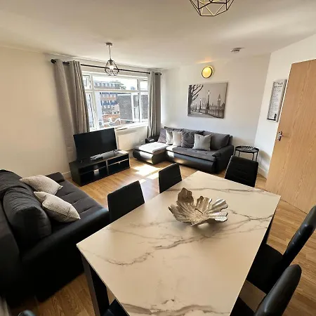 2 Bedroom Flat 1 Stop From London Bridge Exterior photo